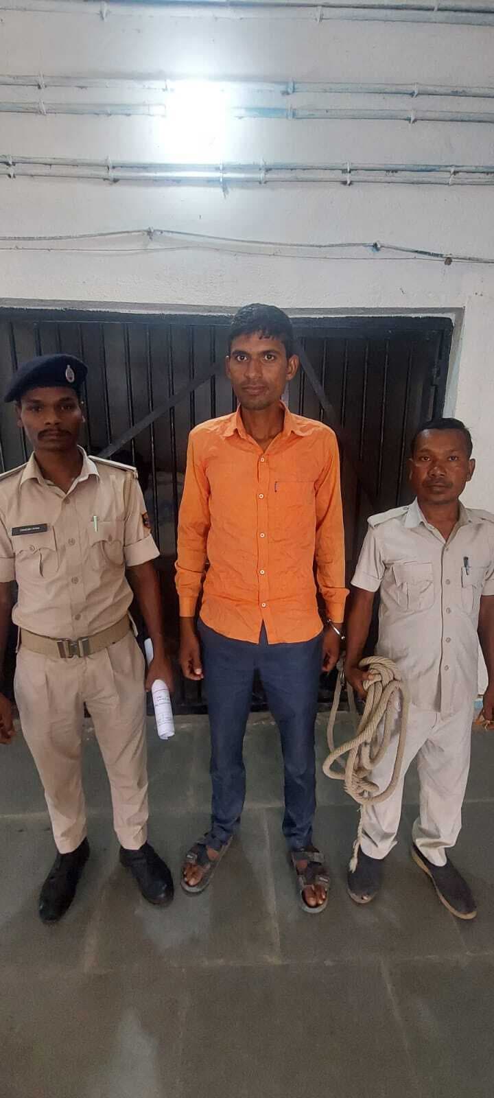 युवक पर जानलेवा हमले और एससी-एसटी एक्ट का आरोपित गिरफ्तार