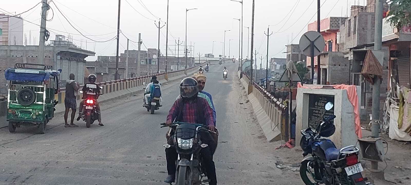 बाइपास ओवरब्रिज व तेतरहाट-मलिया पुल पर भारी वाहनों का प्रवेश प्रतिबंधित