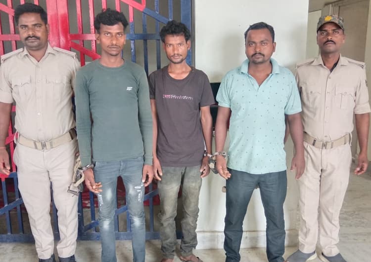 चम्पानगर थाना पुलिस ने तीन शराबी को पकड़ा
