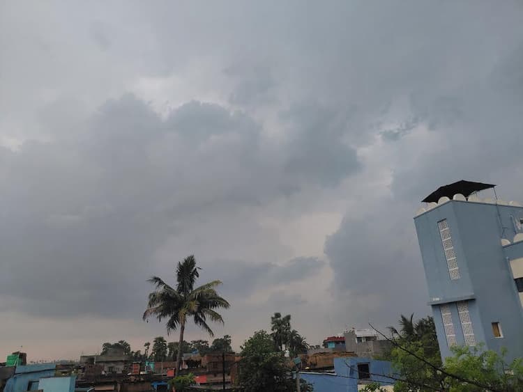 BANKA : आज आसमान रहेगा साफ, एक दो जगहों पर हल्की व मध्यम बारिश की संभावना