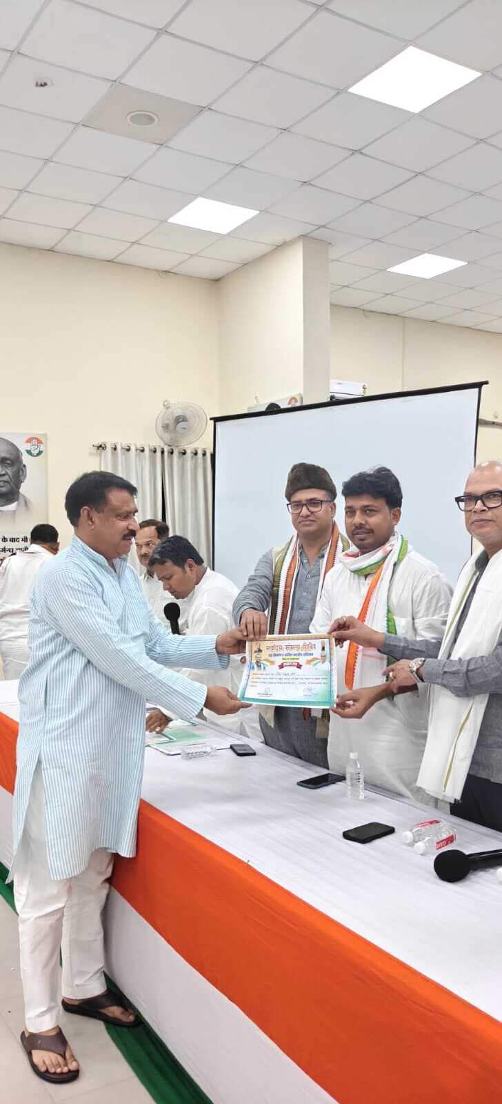सर्वोदय संकल्प शिविर में किया सम्मानित