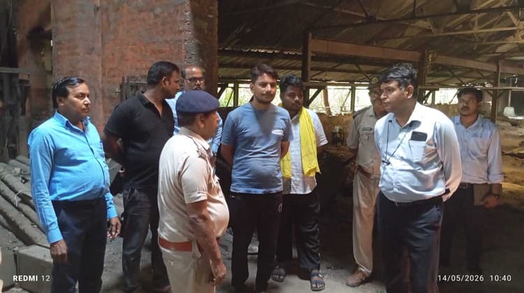 Dhanbad News: तीन गार्डों की पिटाई कर छह लाख के लोहा-पीतल लूटे, एक गंभीर