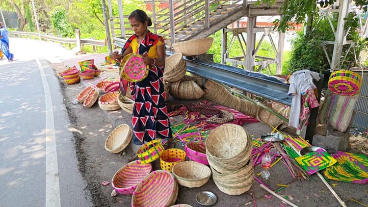 वत्र सावित्री पूजा आज, खरीदारी के लिए महिलाओं की बाजार में भीड़
