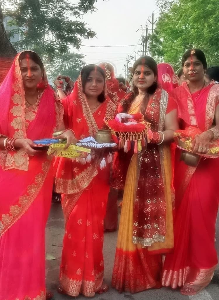 करौं में धूमधाम से मनी वट सावित्री पूजा