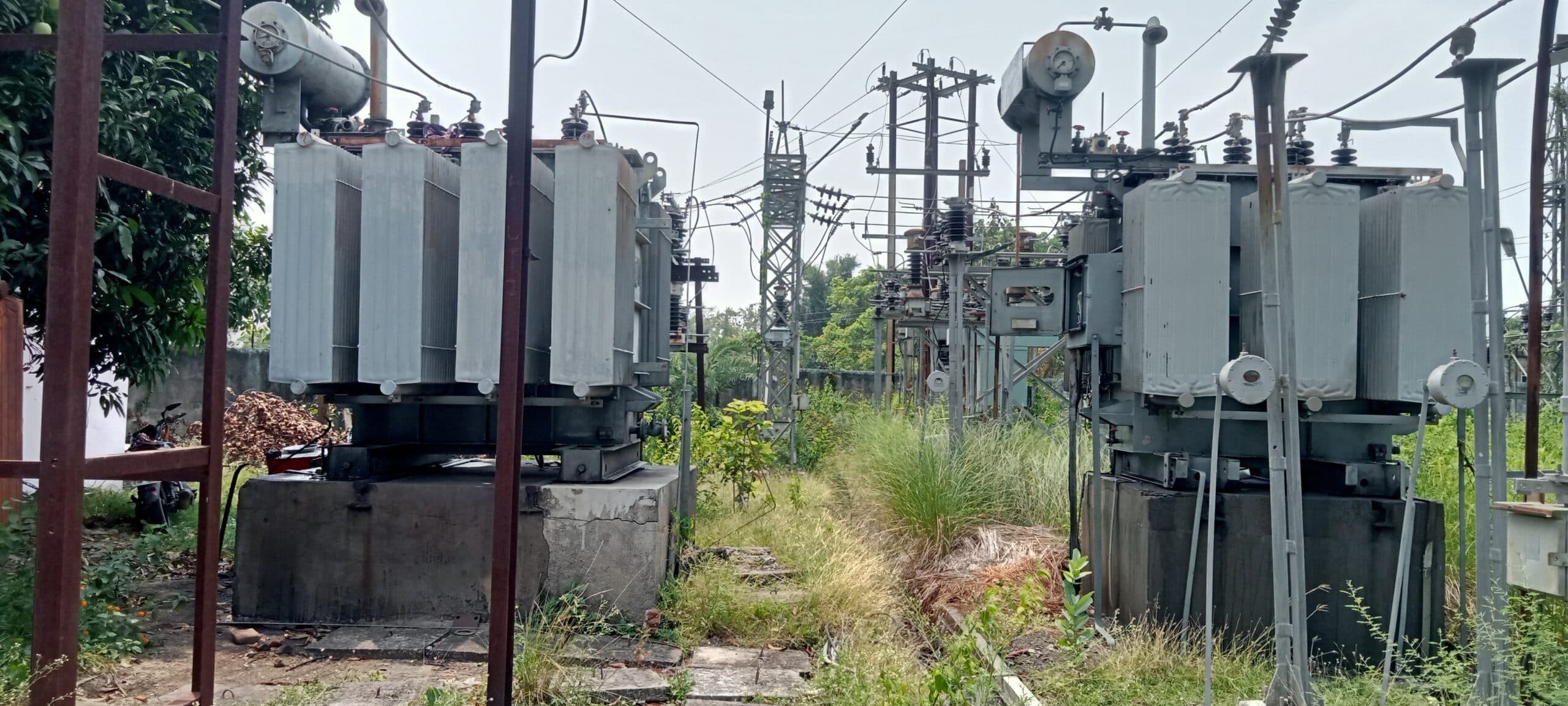 लचर बिजली व्यवस्था से लोग परेशान, भीषण गर्मी में आपूर्ति ठप