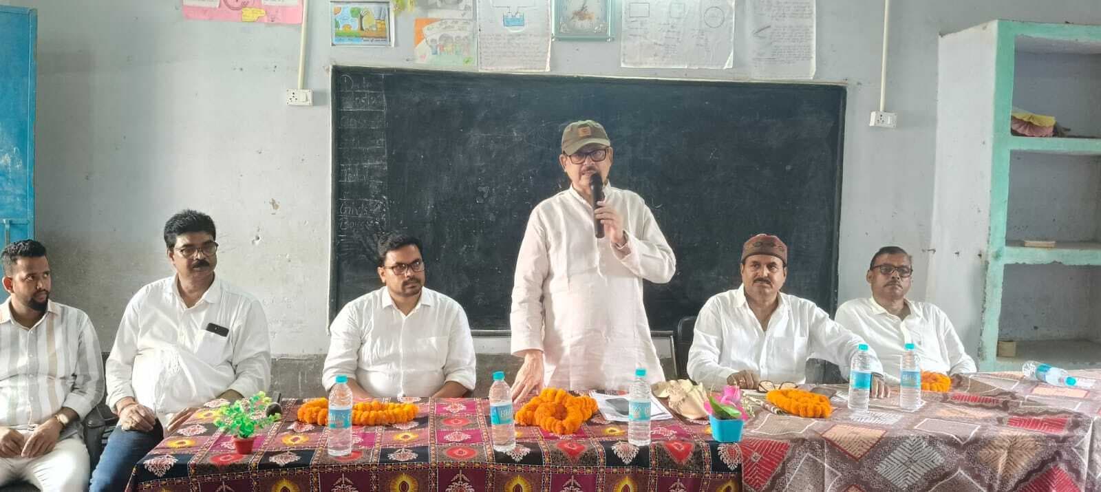 सांसद ने लोगों की सुनी समस्या, निदान का दिया आश्वासन