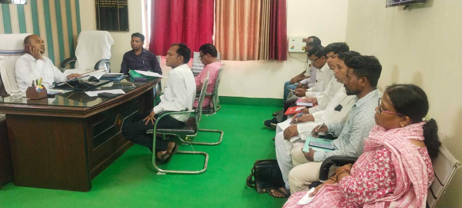 खराब चापानलों को जल्द मरम्मत करायें : बीडीओ