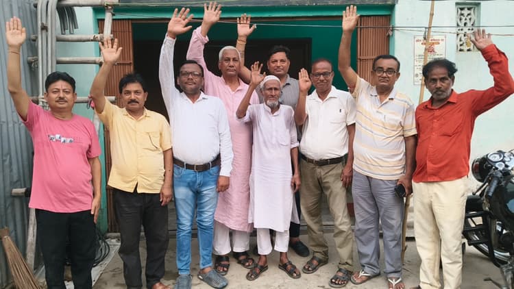 ऑनलाइन दवा बिक्री के विरोध में बारसोई-बलरामपुर की दवा दुकानें रही बंद