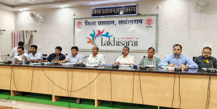 सहयोग शिविर में नहीं चलेगी ढिलाई, 10 दिन में निपटायें आवेदन : डीएम