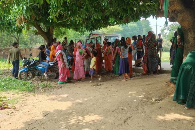 बौंसी में मिड-डे मील के बाद के बाद स्कूल से निकला छात्र, कुएं में गिरने से मौत, फूटा ग्रामीणों का गुस्सा