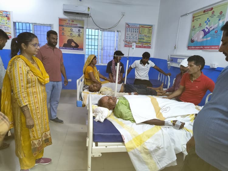 बज्रपात की चपेट में आने से एक की मौत, चार घायल