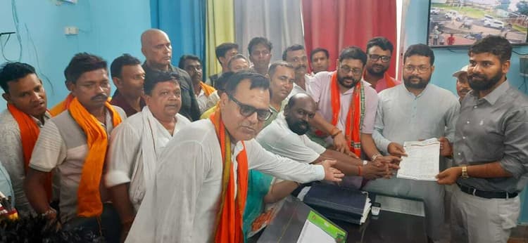 किसानों की समस्याओं को लेकर बोला तीखा हमला