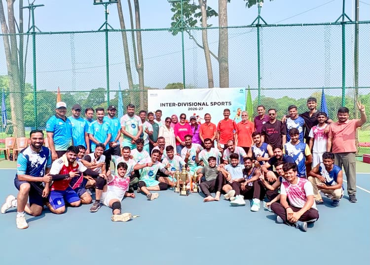 Id handball: वेस्ट बोकारो की टीम बनी चैंपियन