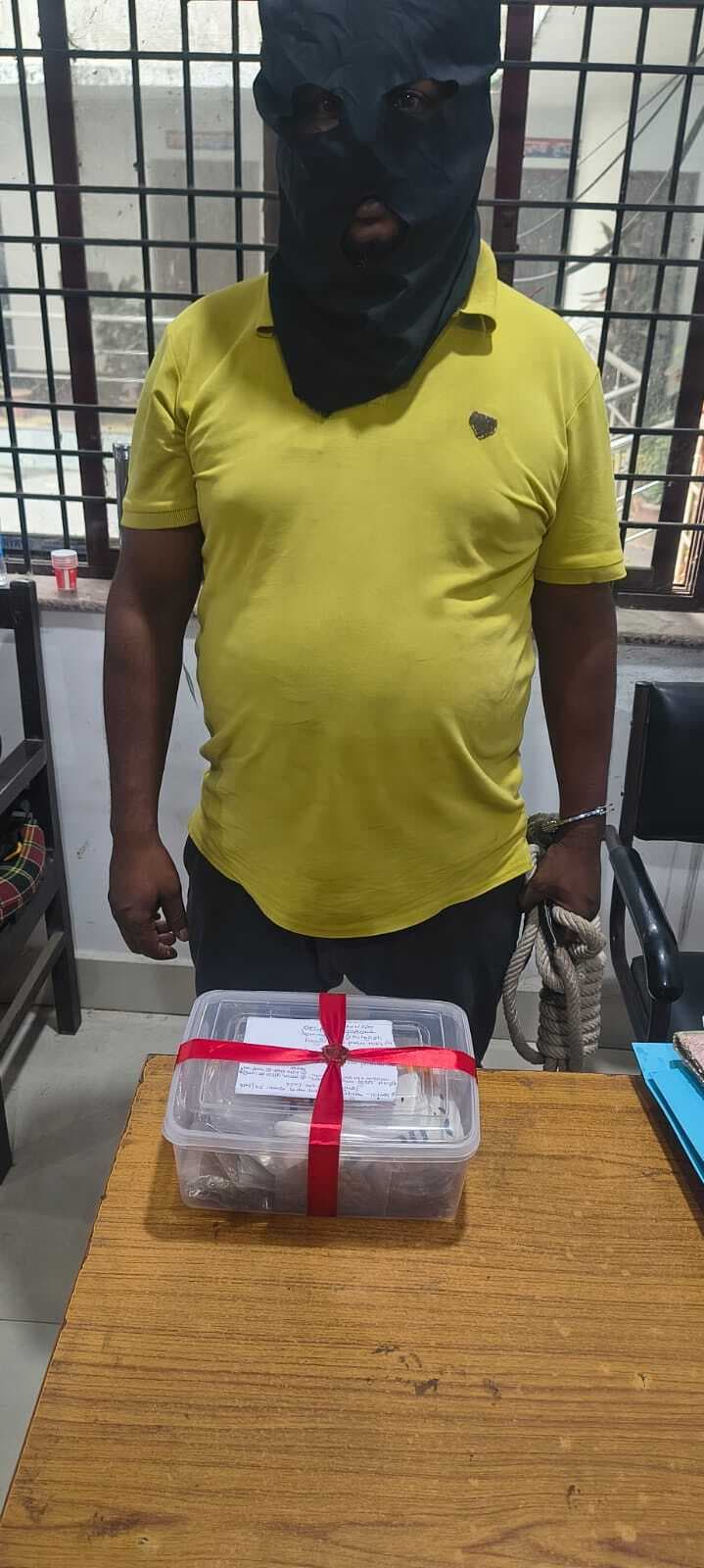 Jamshedpur News : बर्मामाइंस : किराना दुकान में बेच रहा था गांजा, गिरफ्तार