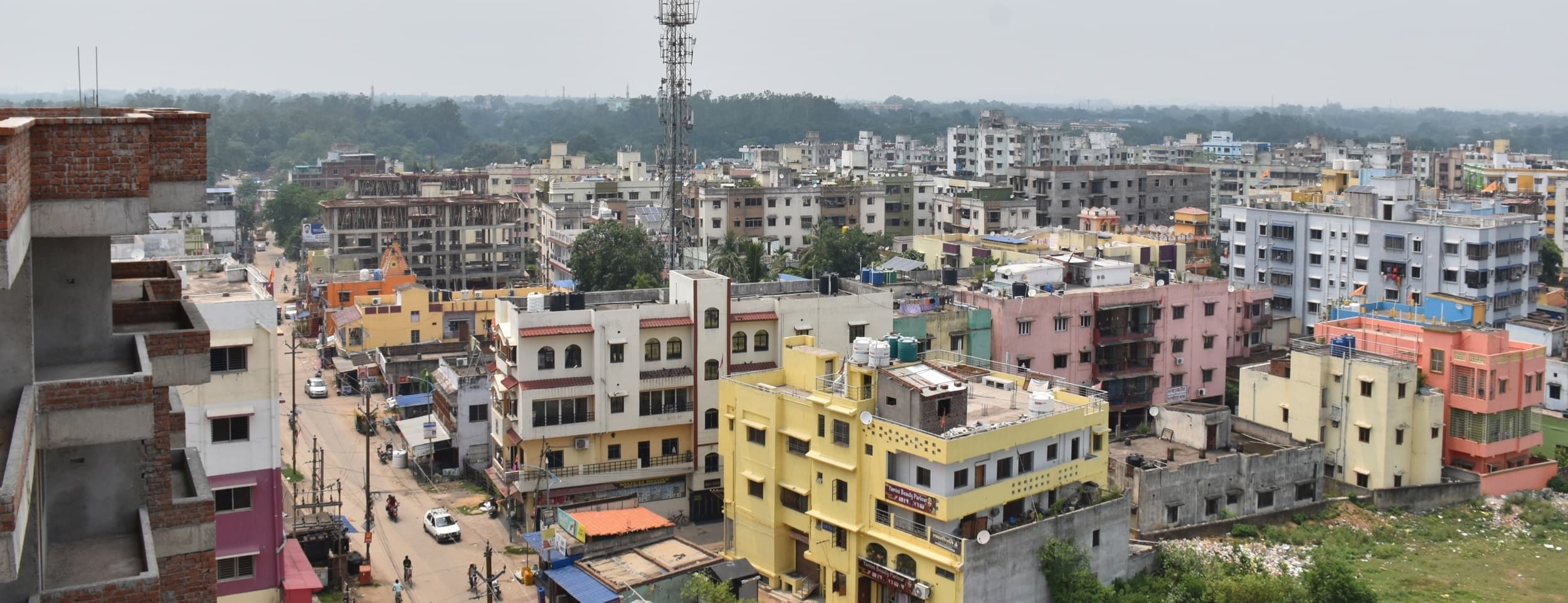 Bokaro News : उमस भरी गर्मी में बिजली संकट से चीराचास के लोग परेशान