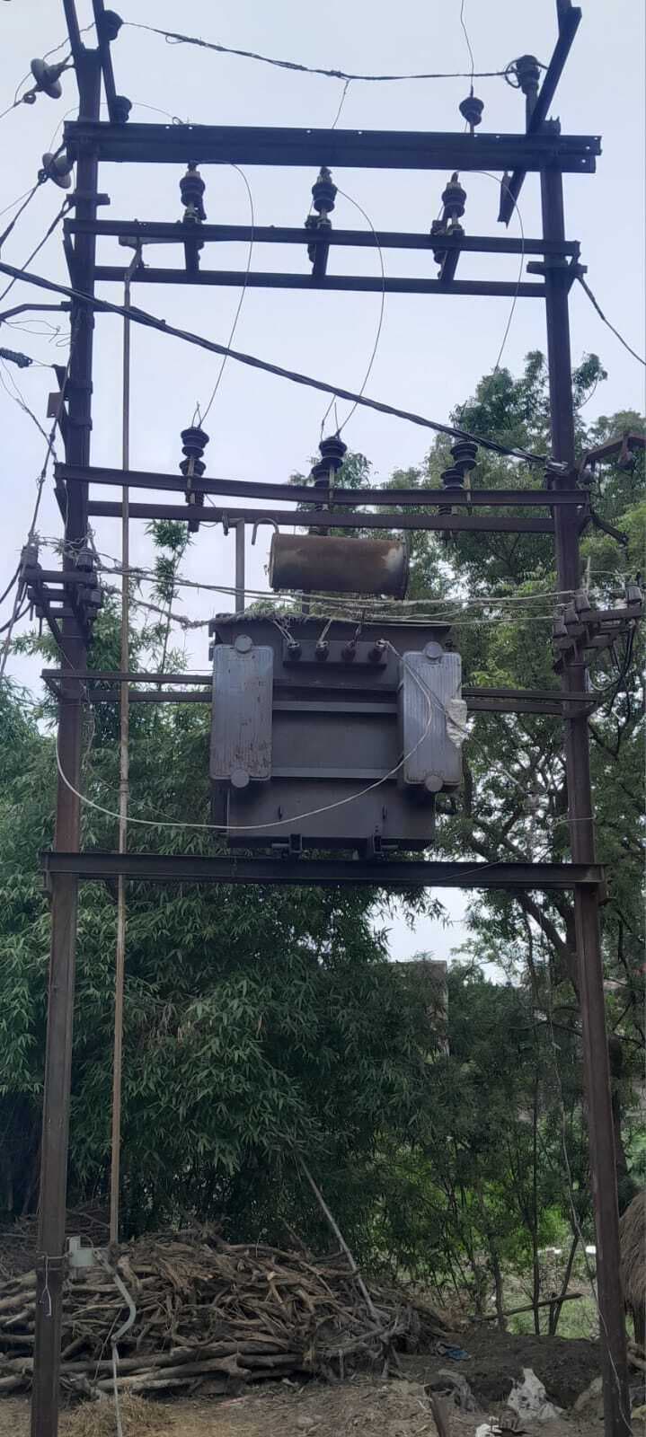 भीषण गर्मी में बिजली का संकट : बार-बार ट्रिपिंग और लो-वोल्टेज से लोग बेहाल
