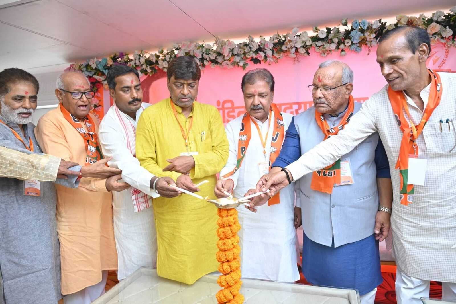 संगठन की मजबूती सेवा भाव व जनसंपर्क ही भाजपा की वास्तविक शक्ति: जायसवाल