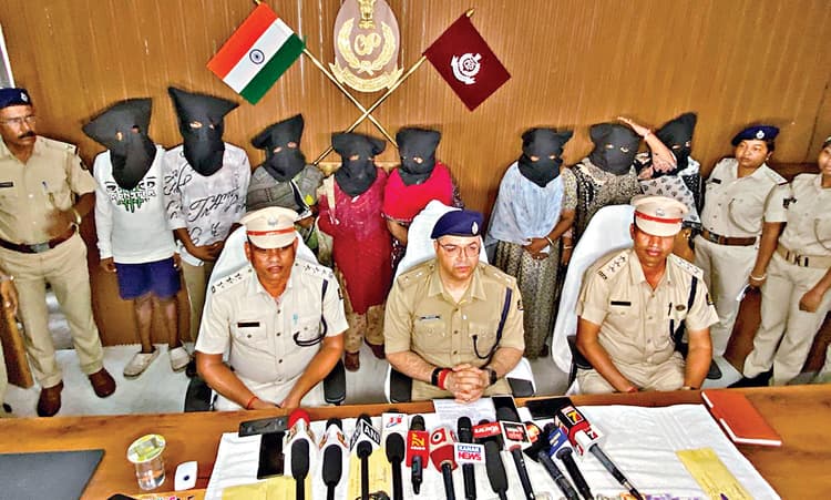 Rourkela News: 220 ग्राम ब्राउन शुगर, 2.7 लाख नकद जब्त, छह महिलाओं समेत आठ गिरफ्तार