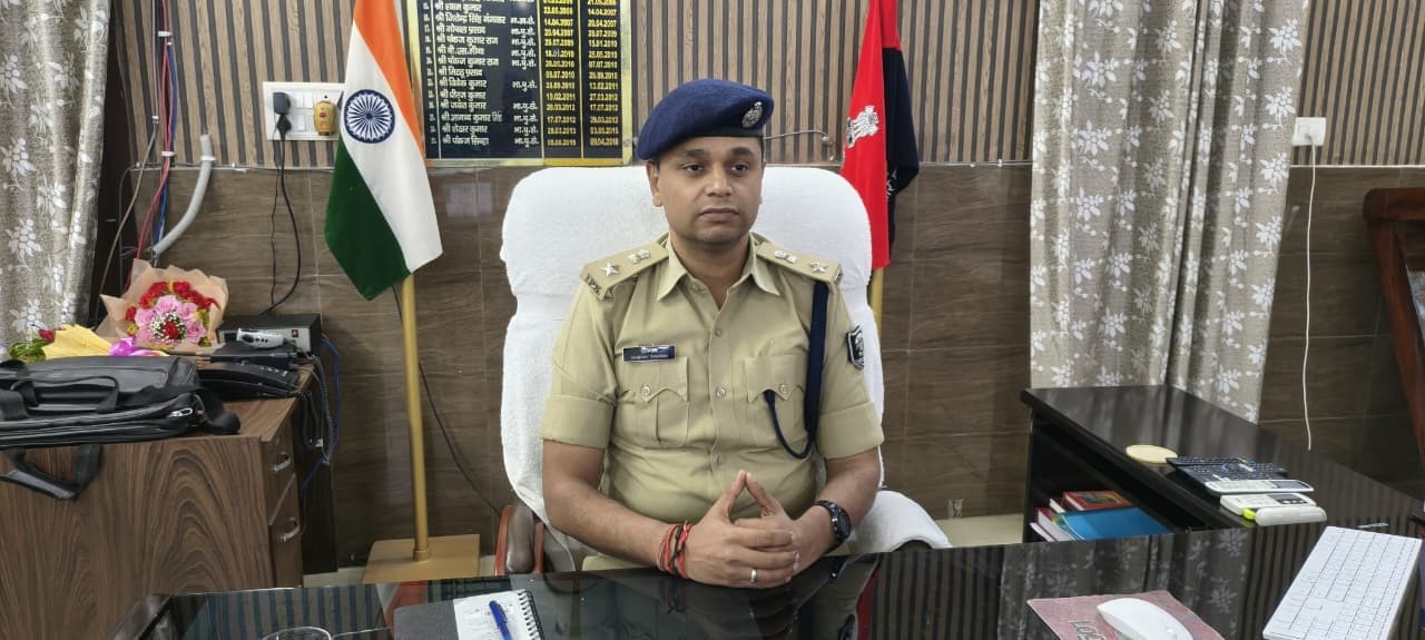 अपराधियों और नशा कारोबारियों पर नवगछिया एसपी का कड़ा रुख, सड़क हादसों को रोकने पर विशेष जोर