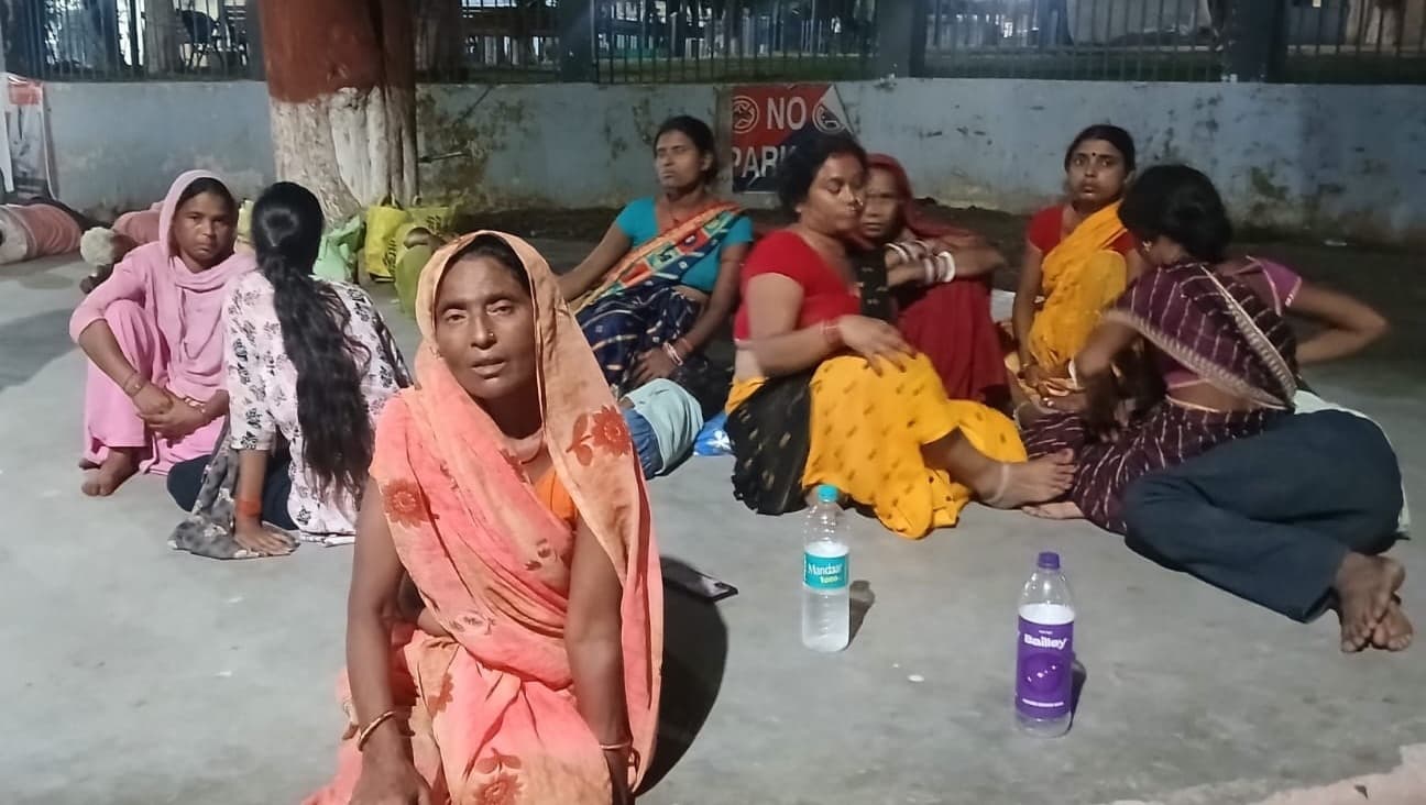 मां ने नहीं दिये मोबाइल खरीदने के पैसे, युवक ने जहरीला पदार्थ खाकर की आत्महत्या