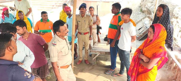 Bhagalpur news महिला ने गंगा में लगायी छलांग, एसडीआरएफ ने बचायी जान