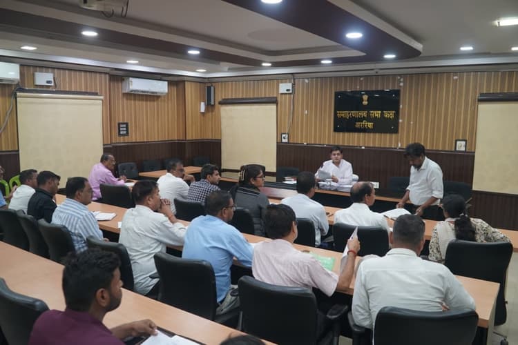 बायो मेडिकल वेस्ट प्रबंधन में किसी प्रकार की अनियमितता पर होगी कार्रवाई :डीएम