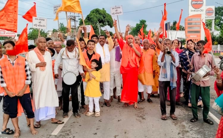 सत्संग मंदिर से निकाली भव्य प्रभातफेरी