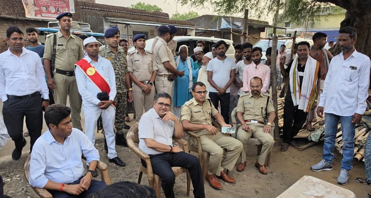 Bokaro News : सोशल मीडिया पर भड़काऊ पोस्ट करने वालों पर होगी कार्रवाई