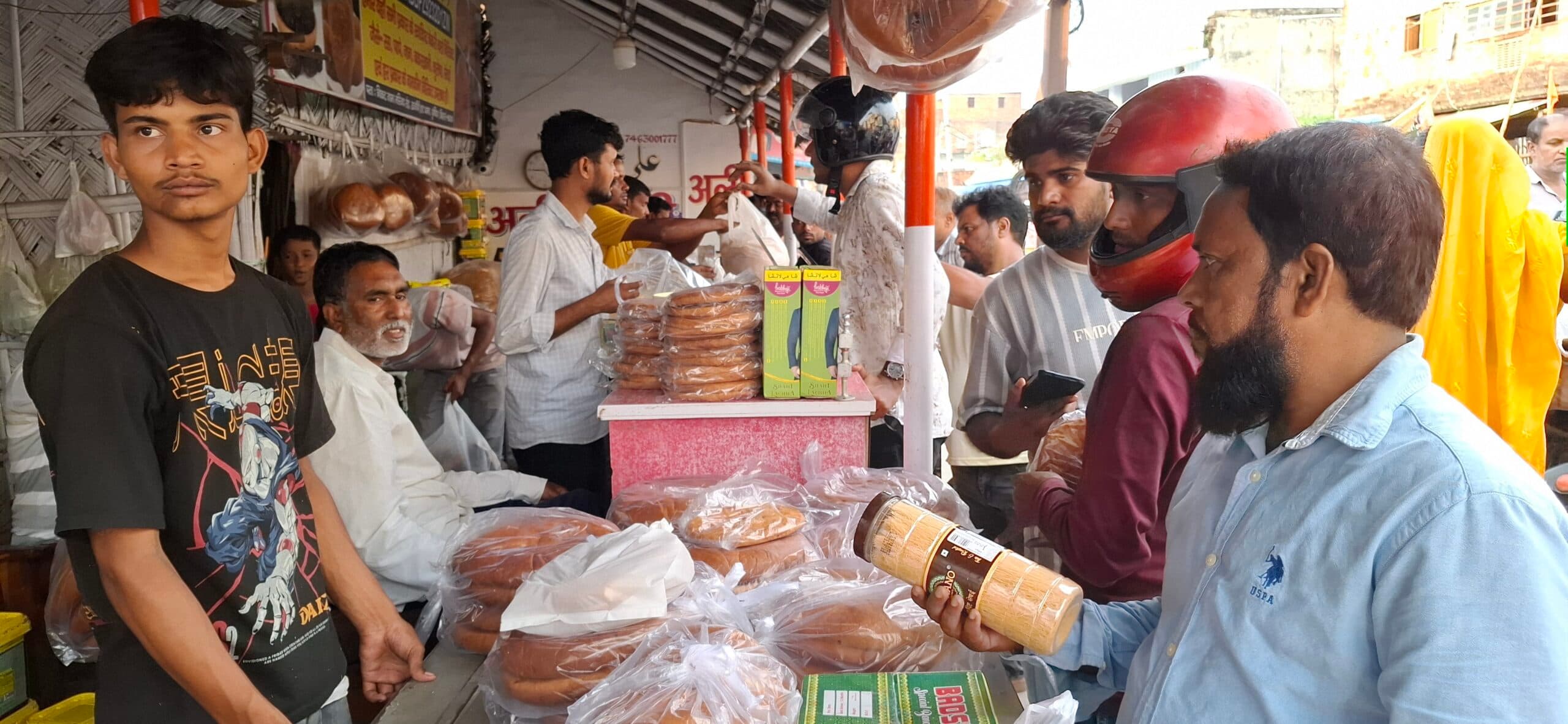 बकरीद की नमाज अदा के बाद आज अल्लाह तआला से बंदगी कर मांगेंगे अमन की दुआ