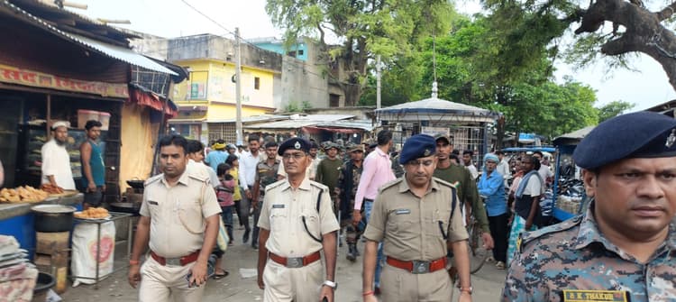 बकरीद को लेकर बसंतराय में पुलिस का फ्लैग मार्च