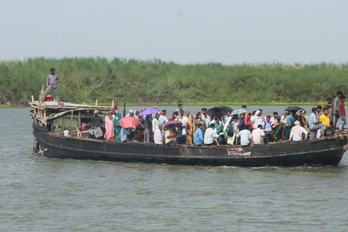 गंगा में नहाने गया 9वीं का छात्र गहरे पानी में डूबा, बटेश्वर स्थान में मातम