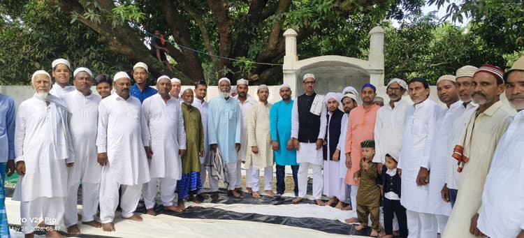 मनिहारी में शांतिपूर्ण माहौल में बकरीद पर्व संपन्न