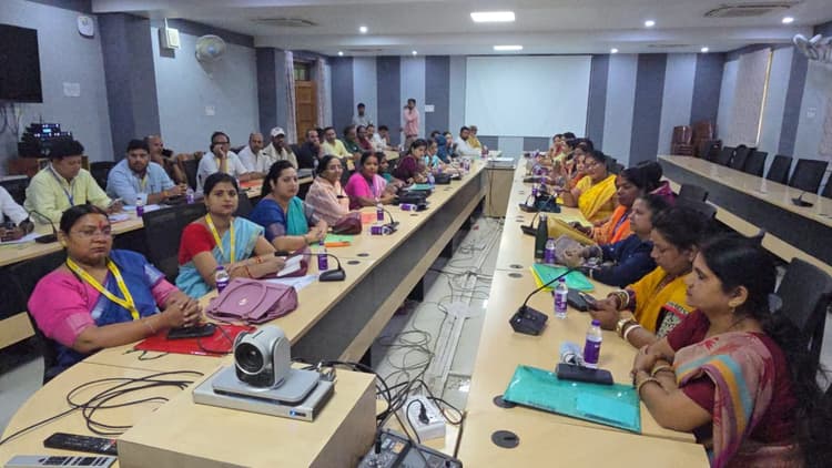 भागलपुर. नगर निगम में स्थायी समिति की सीटों के लिए कड़ा मुकाबला, पार्षद कर रहे मतदान