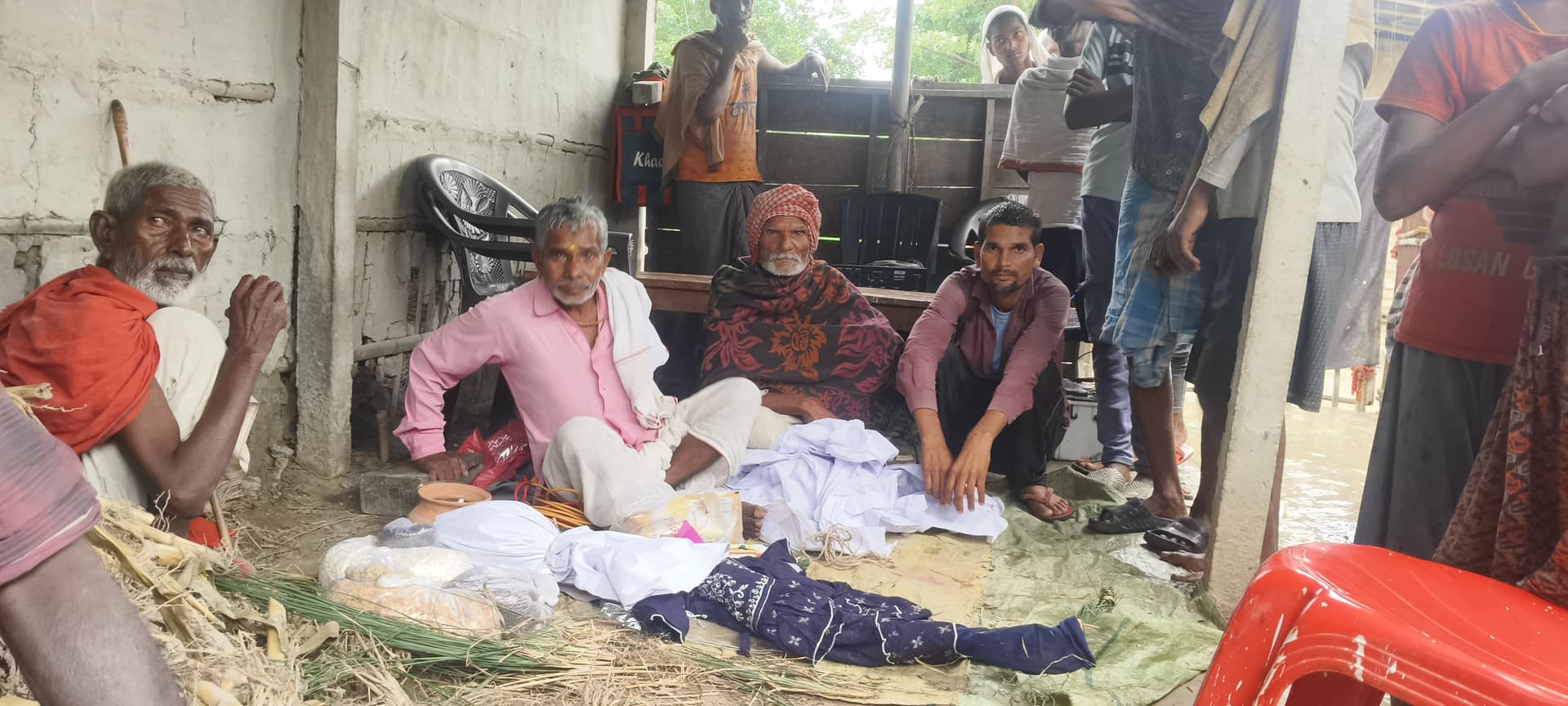 प्रेम-प्रसंग में घर छोड़कर गयी बेटी, पिता ने किया अंतिम संस्कार