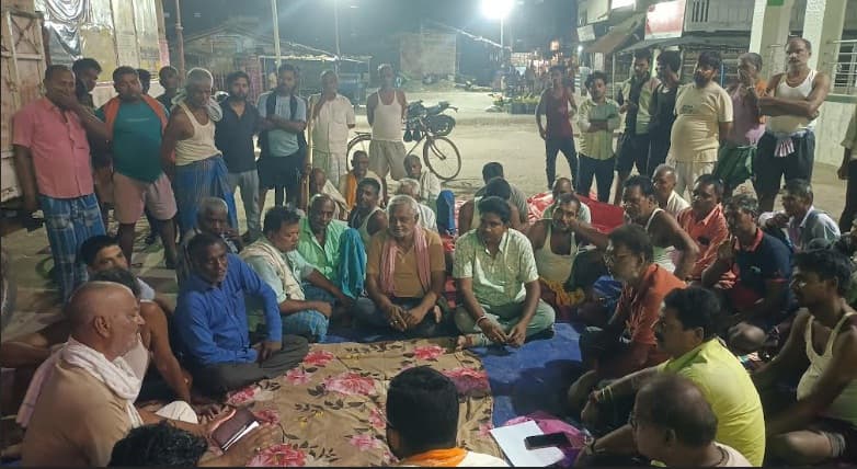 बलहा बाजार में पंचायत सरकार भवन निर्माण कार्य को लेकर ग्रामीणों ने की बैठक