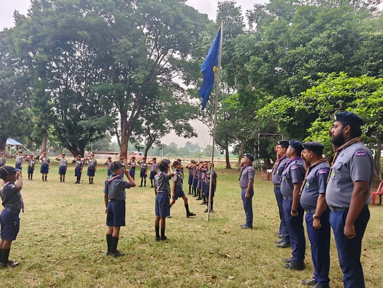 स्काउट्स एंड गाइड्स शिविर में दिखा अनुशासन और उत्साह