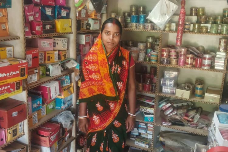 Success Story: NRLM योजना से आत्मनिर्भर बनी सरायकेला-खरसावां की गंगामनी महतो