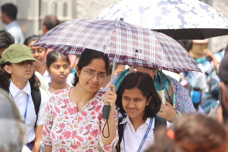 SASARAM NEWS : सासाराम में आज : आसमान में दिखेंगे हल्के बादल, लेकिन गर्मी और उमस से नहीं मिलेगी राहत
