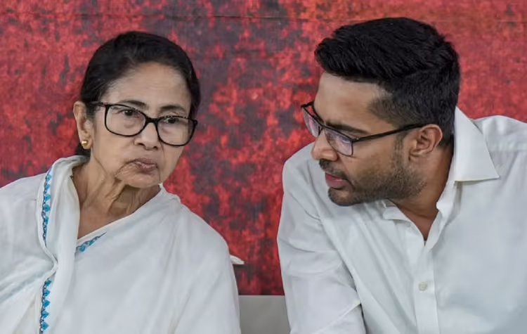 बंगाल: तृणमूल नेता अभिषेक बनर्जी के खिलाफ एफआइआर, कुछ धाराएं गैर जमानती