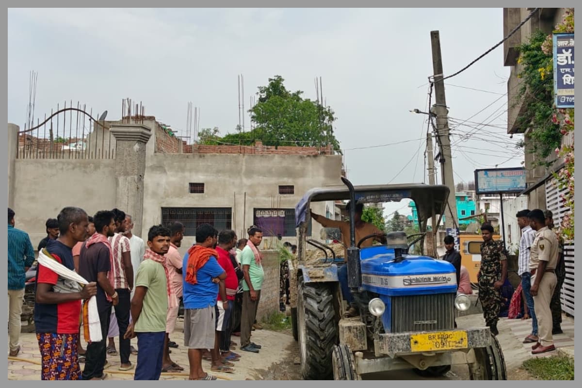 Jhanjharpur child death nursing home protest