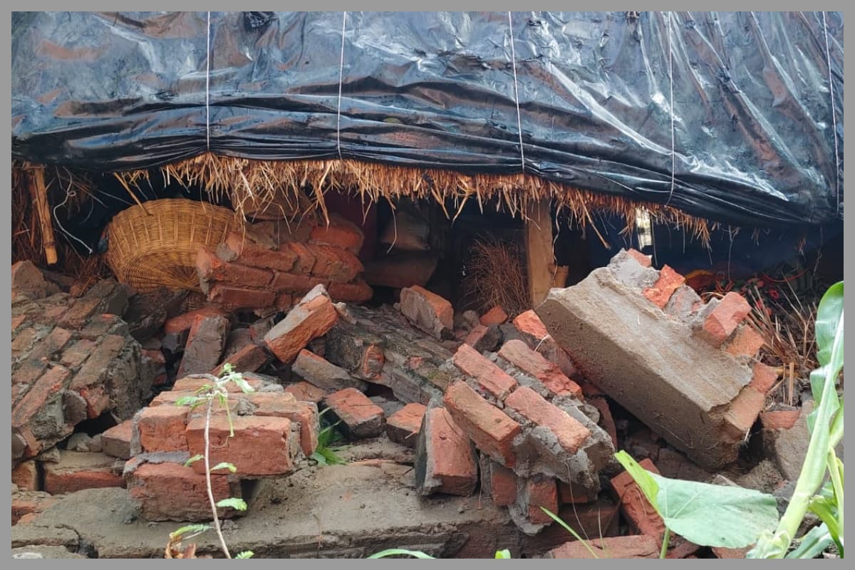 Motihari: आंधी-बारिश के बीच गिरी घर की दीवार, 12 वर्षीय बच्ची की मौत