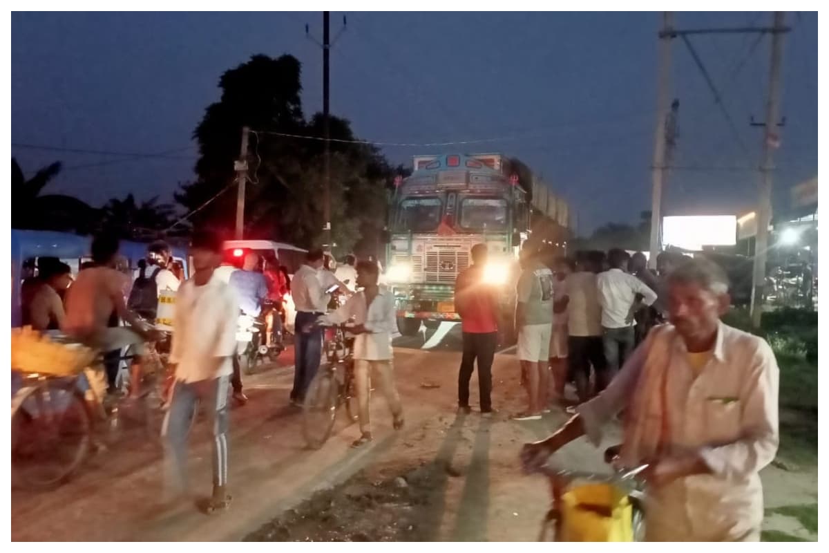 Muzaffarpur News: मुजफ्फरपुर-पूसा मार्ग पर बड़ा हादसा, तेज रफ्तार ट्रक ने बच्चे को कुचला, मौके पर मौत