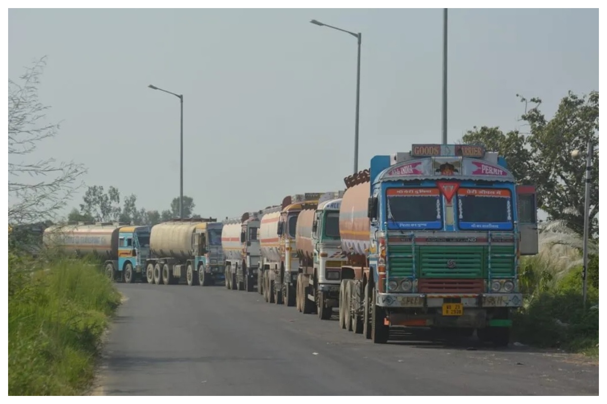 Motihari News: गाड़ी से नेपाल यात्रा पर जाने वाले सावधान! बिना ऑनलाइन एंट्री के बॉर्डर पर नहीं मिलेगी अनुमति
