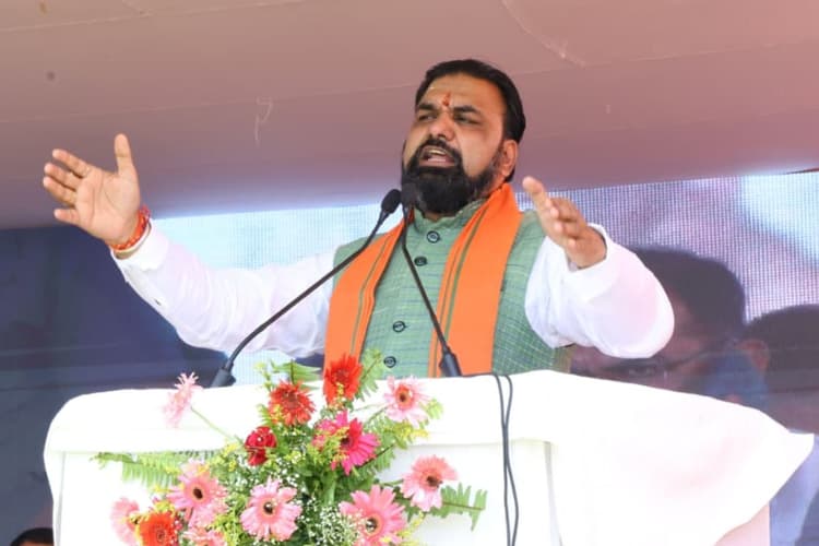 सम्राट सरकार ने बिहार की महिलाओं को दिया गिफ्ट, इलेक्ट्रिक कार खरीदने पर मिलेगा एक लाख अनुदान