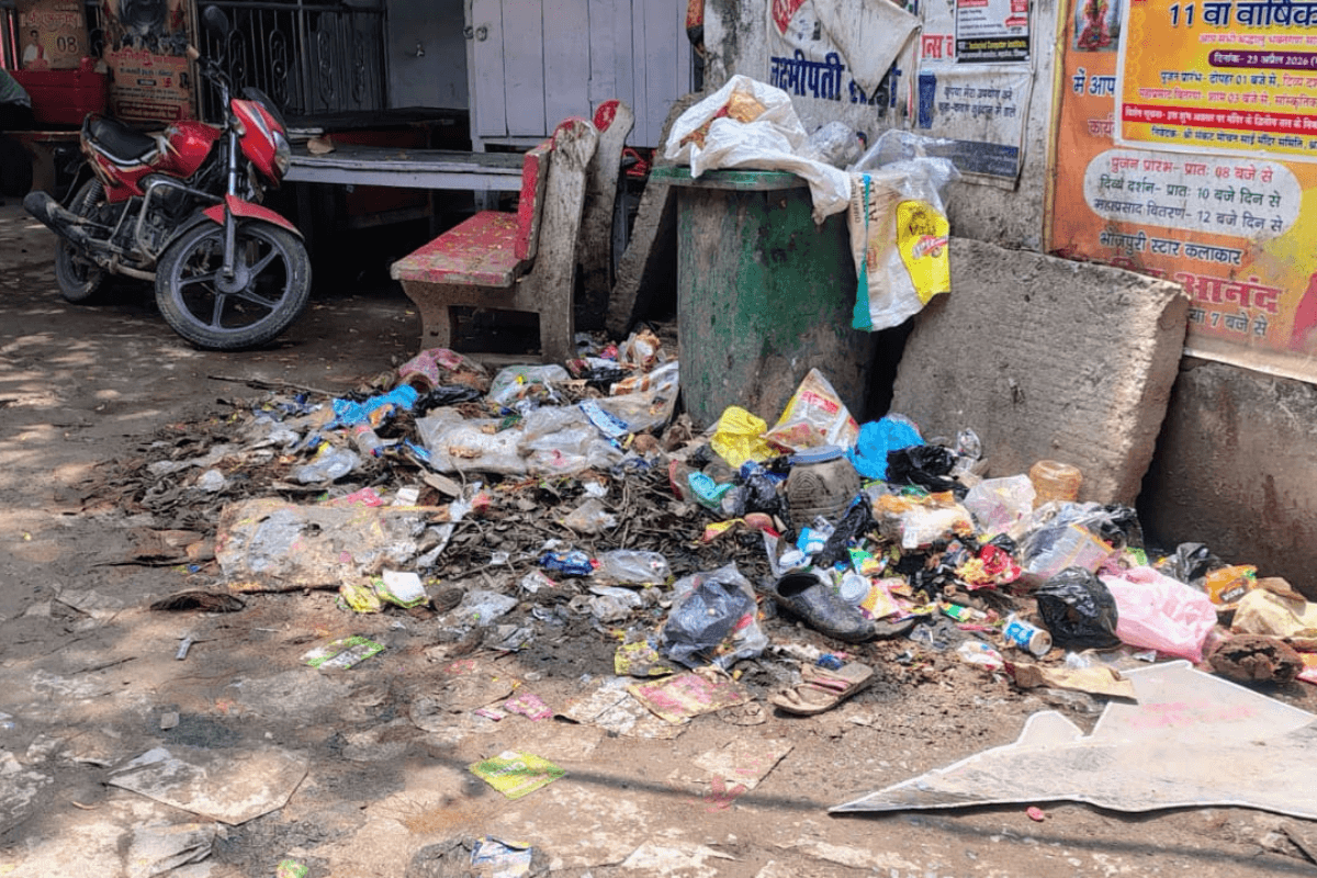 नगर परिषद की सख्त चेतावनी: इधर-उधर कचरा फेंकने वालों की अब खैर नहीं
