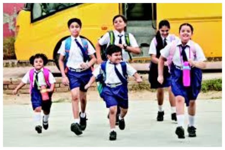 Bettiah News: फीस वृद्धि मामले में सुनवाई कल, तिरहुत प्रमंडल कार्यालय पहुंचेंगे बेतिया के 72 निजी स्कूल संचालक