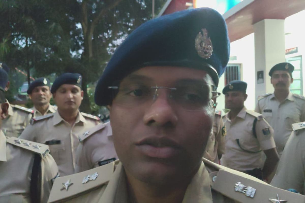 राघोपुर थाना पहुंचे एसपी शरथ आर. एस., लंबित मामलों पर सख्त निर्देश