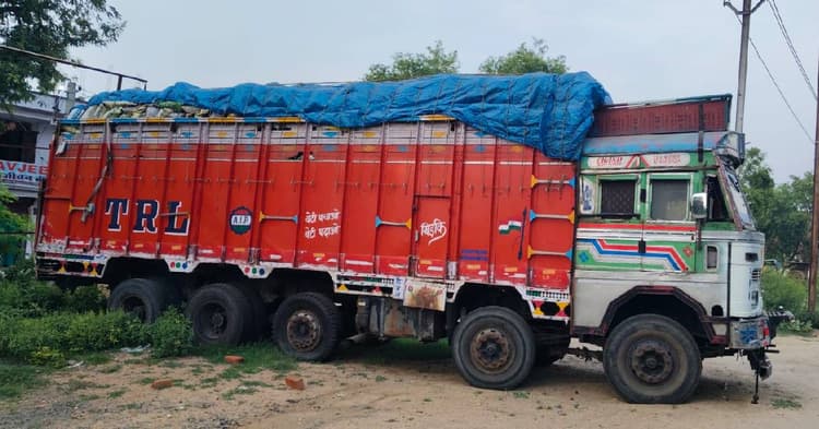 नवादा में बरेब मोड़ से गोविंदपुर तक अवैध कोयला-गिट्टी ढुलाई का आरोप, खनन विभाग ने कार्रवाई का दिया भरोसा