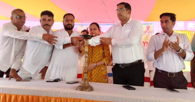औरंगाबाद के मदनपुर में खरीफ महाअभियान का आयोजन, किसानों को दी गई आधुनिक तकनीक की जानकारी