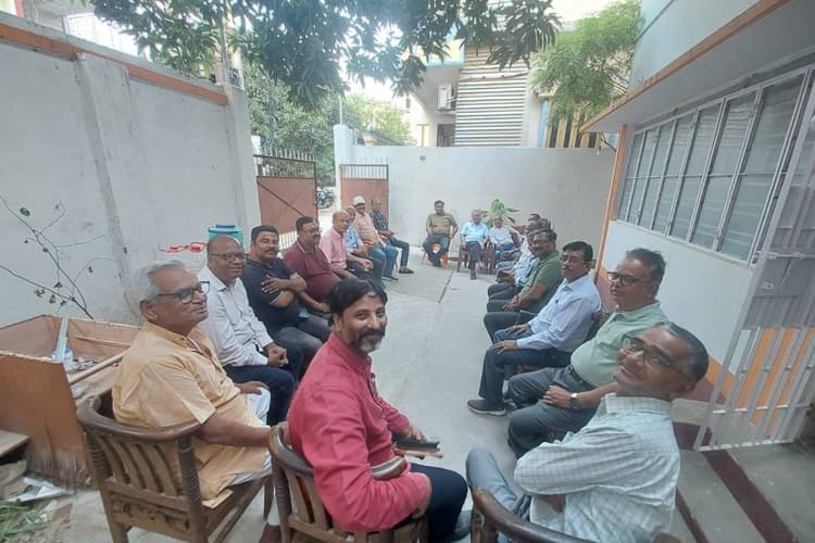 Bankipur By-Election: कायस्थ उम्मीदवार नहीं मिला तो समाज उतारेगा अपना प्रत्याशी, बैठक में ऐलान